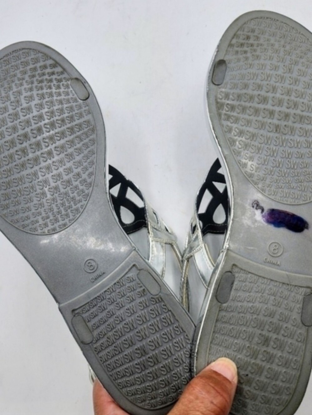 STUART WEITZMAN Gelfisher Laser-Cut Jelly Sandals In Graphite Size 8 - Picture 12 of 13